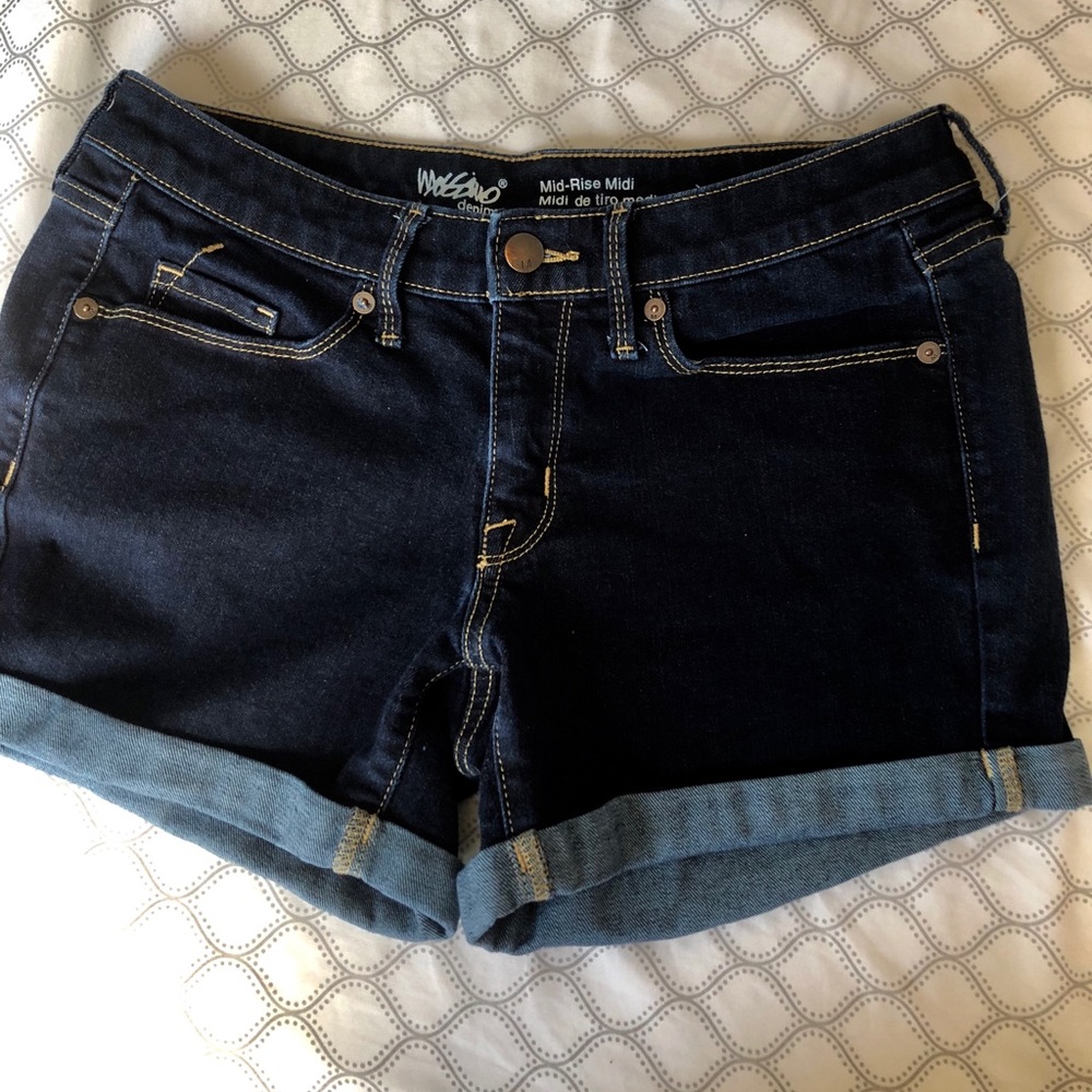Mossimo Midi shorts!